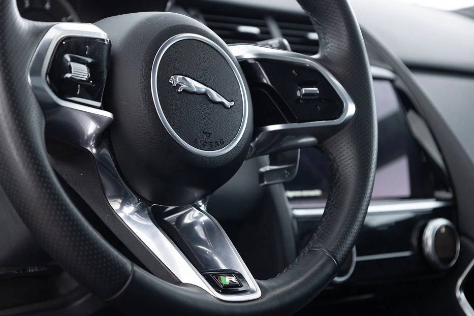 Jaguar E-PACE – foto 16