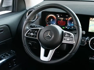 Mercedes-Benz GLA – thumbnail 12