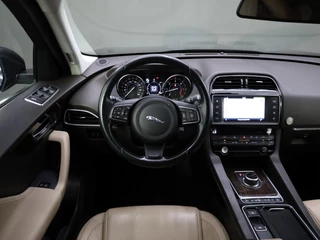Jaguar F-PACE – thumbnail 10