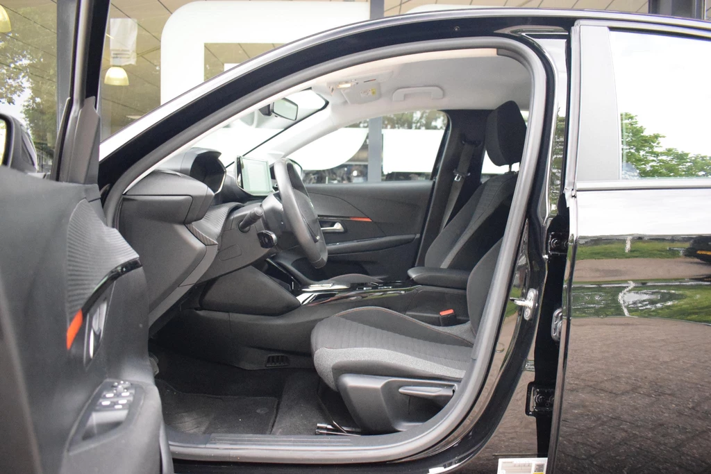 Peugeot e-208 – foto 13