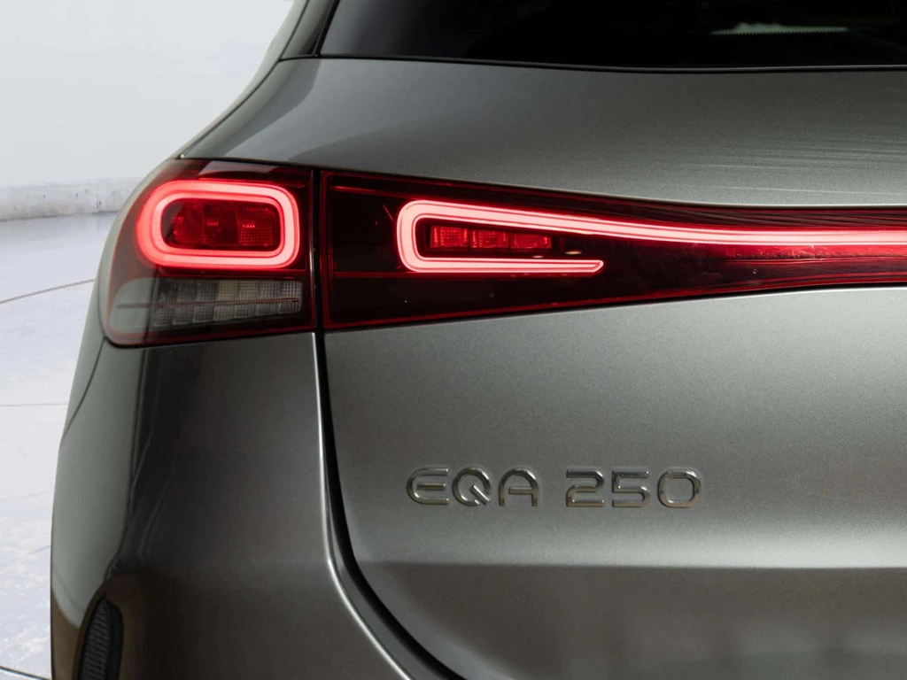 Mercedes-Benz EQA – foto 24