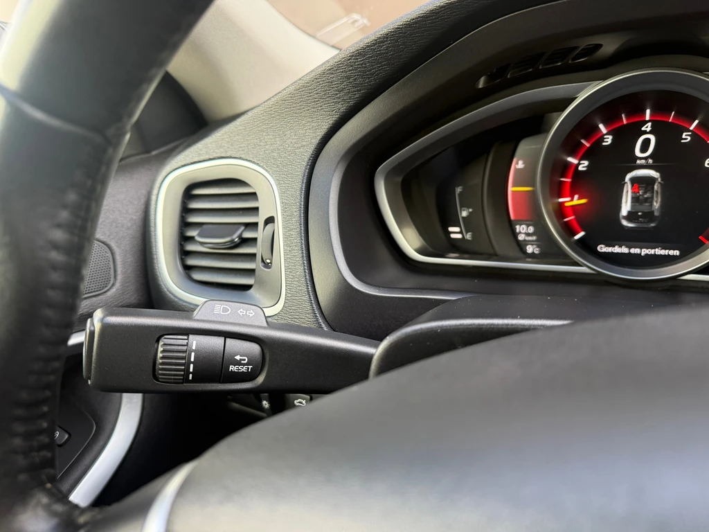 Volvo V40 – foto 32