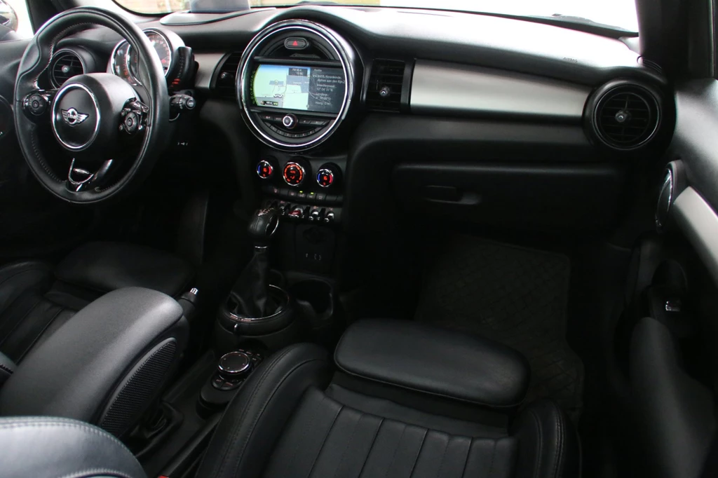 MINI 5-deurs – foto 17