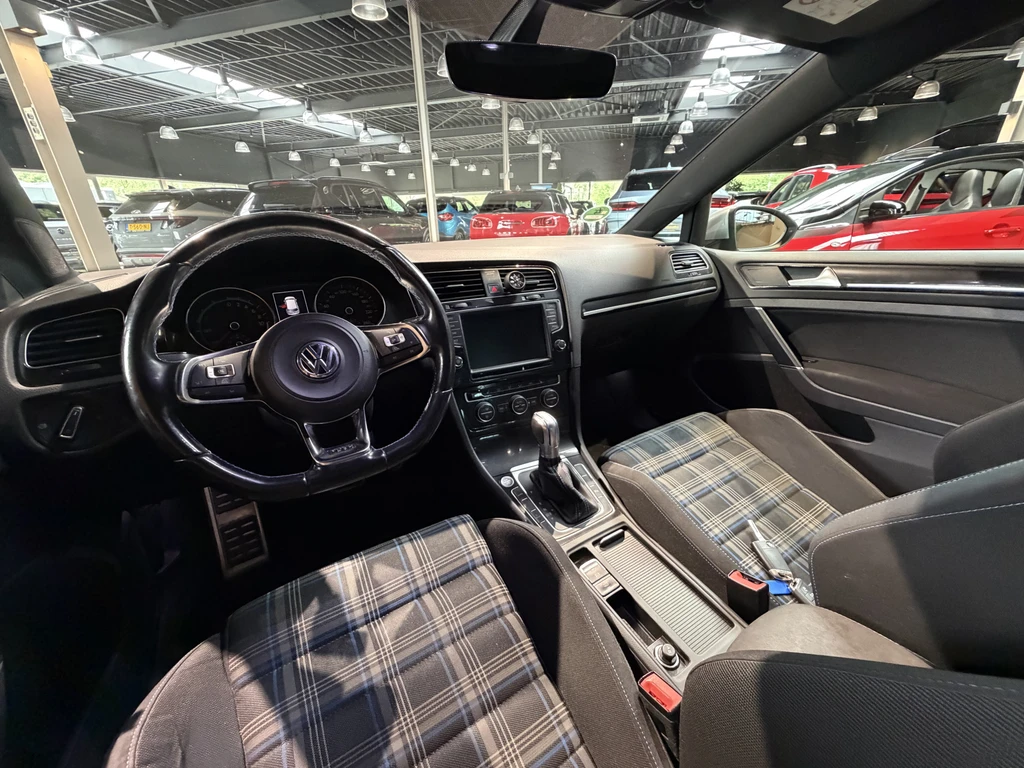 Volkswagen Golf – foto 23