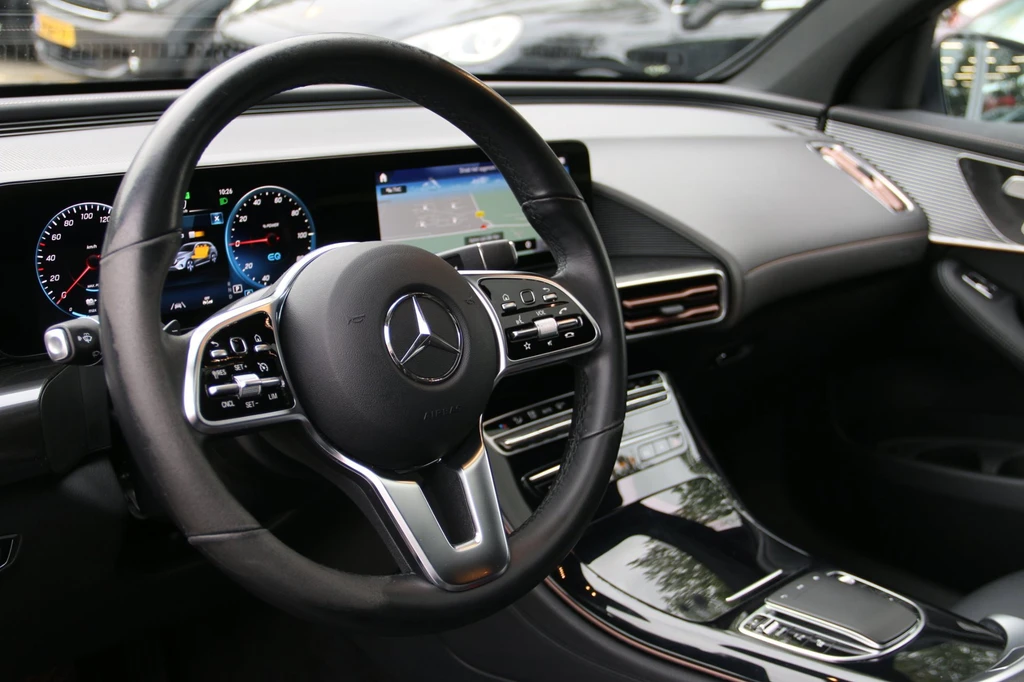 Mercedes-Benz EQC – foto 17