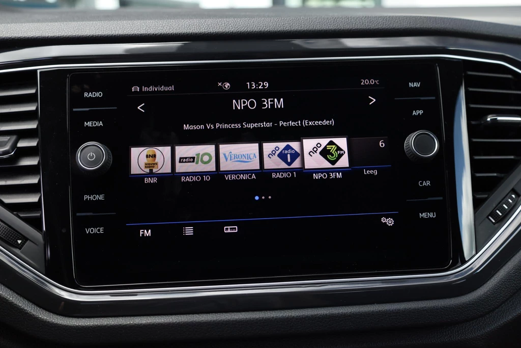 Volkswagen T-Roc – foto 18