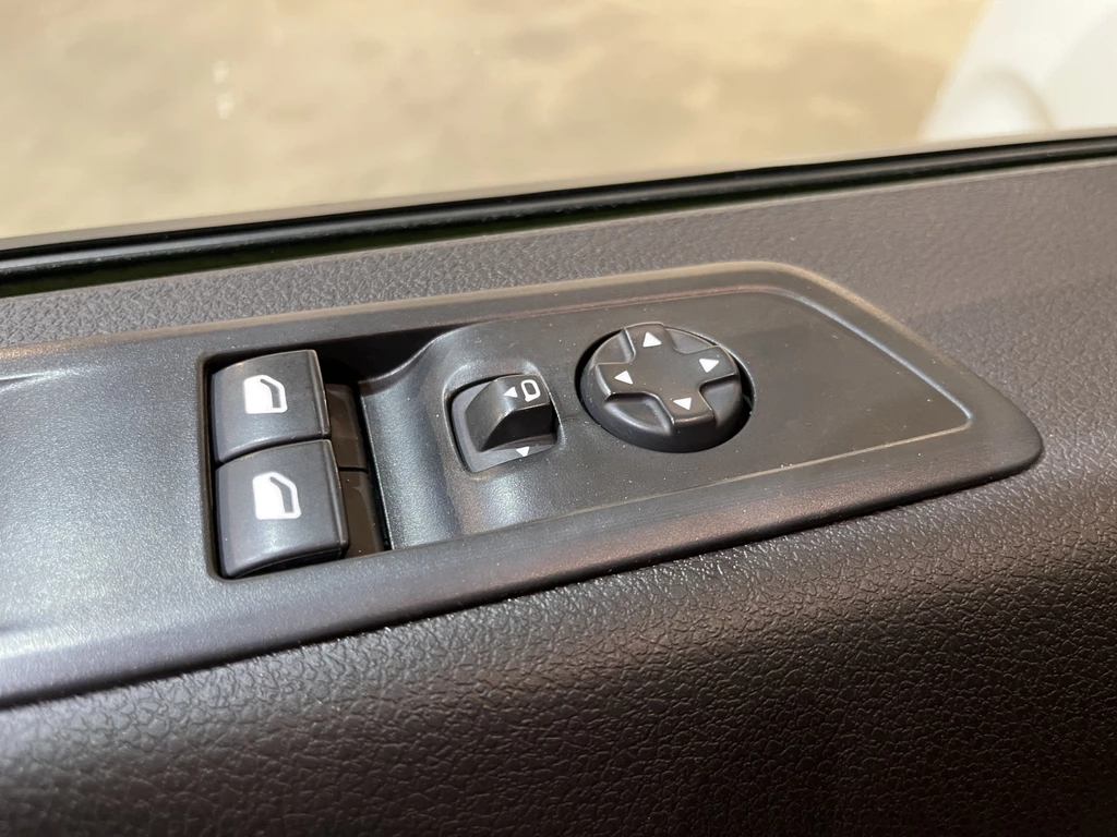 Opel Vivaro – foto 18