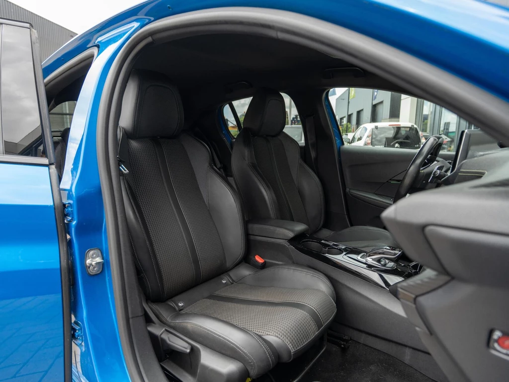 Peugeot 208 – foto 11
