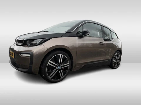 BMW i3 Executive Edition 120Ah 42 kWh / Panoramadak / Camera / Navigatie / 20'' / DAB / Stoelverwarming / Warmtepomp / Cruise Control
