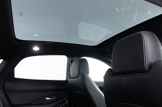Jaguar E-PACE – thumbnail 13