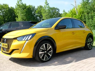 Peugeot e-208 – thumbnail 1