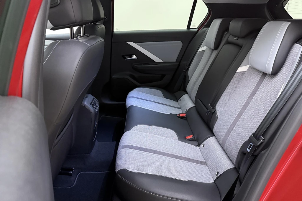 Opel Astra – foto 16