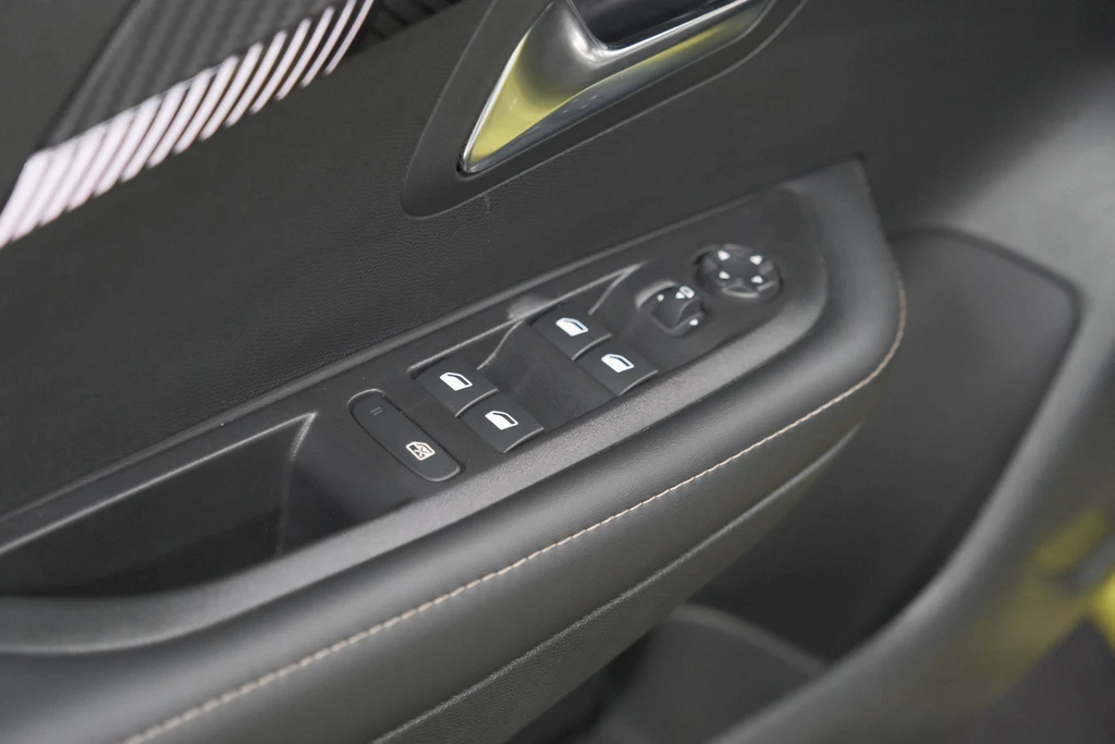 Peugeot 208 – foto 32
