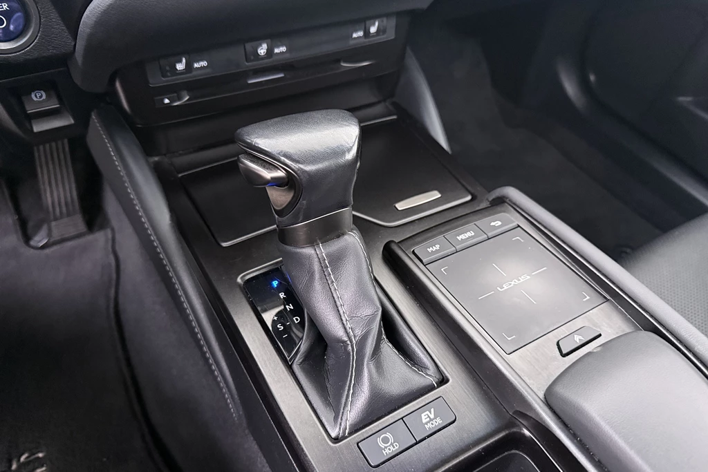 Lexus ES – foto 33