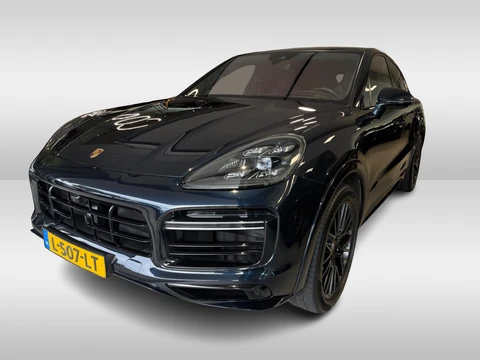 Porsche Cayenne Coupé 4.0 Turbo S E-Hybrid / Trekhaak / Panoramadak / 360Camera / Head-up / Burmester / Softclose / 22'' / Matrix LED / Sportdesign+Chrono / Luchtvering / Ventilatie / Achterasbesturing / Dodehoek / DAB / ACC