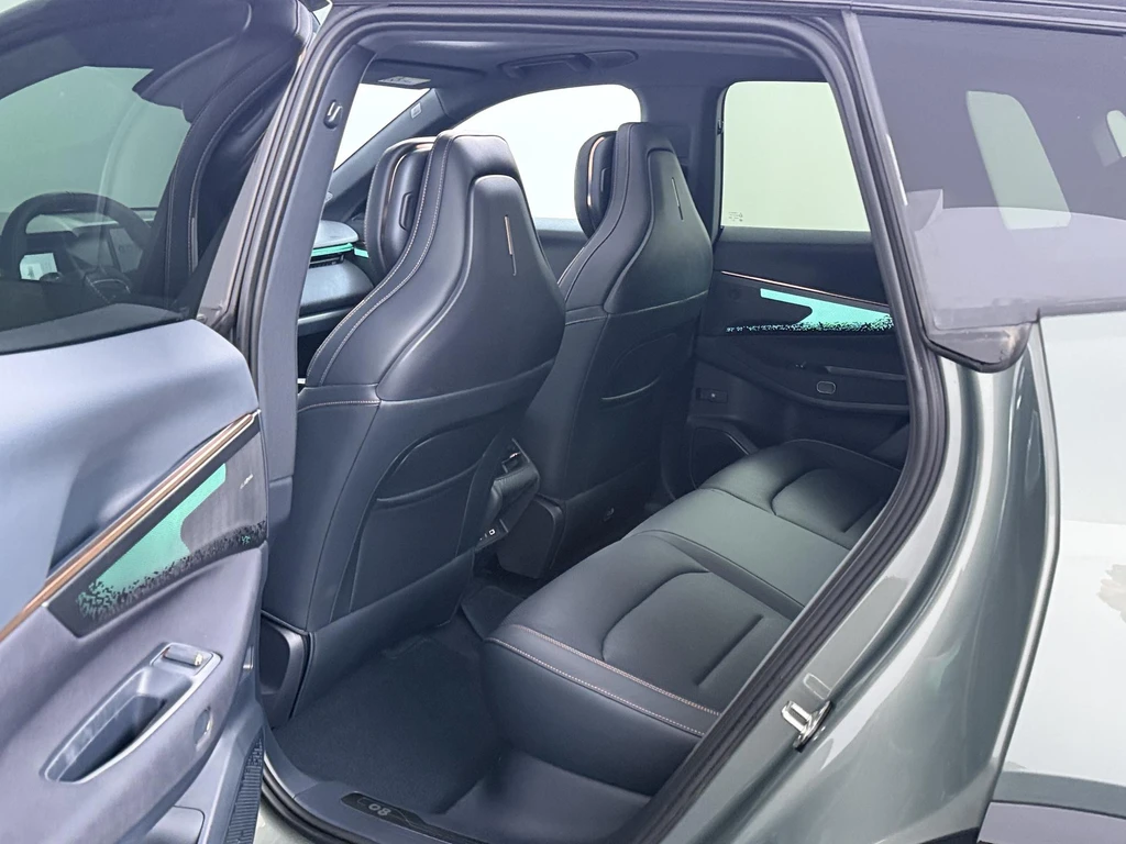 Lynk & Co 08 – foto 15