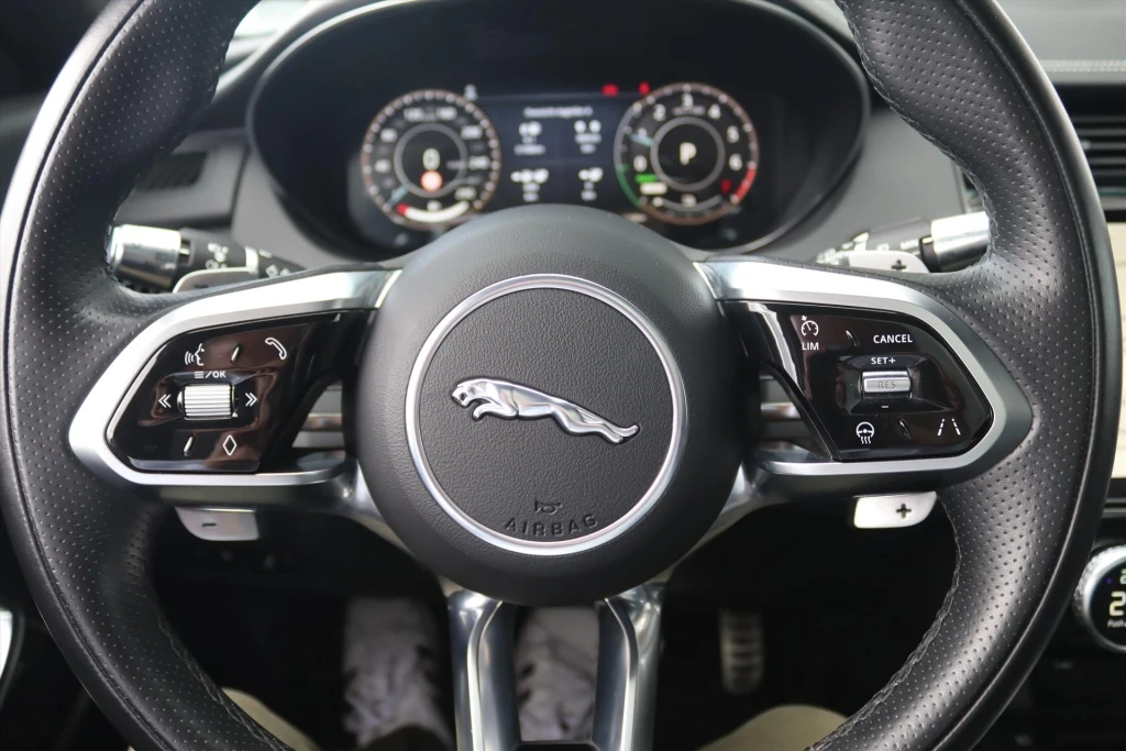 Jaguar E-PACE – foto 38