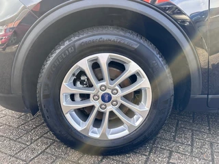 Ford Kuga – thumbnail 12
