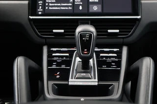 Porsche Cayenne – thumbnail 35