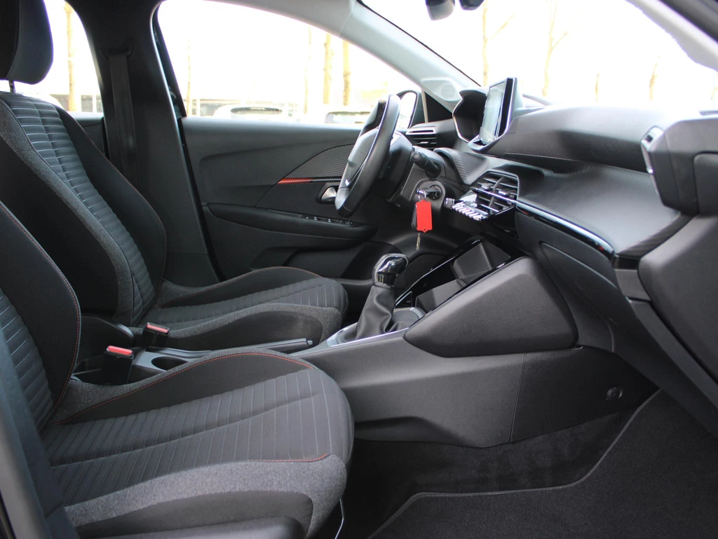 Peugeot 208 – foto 9