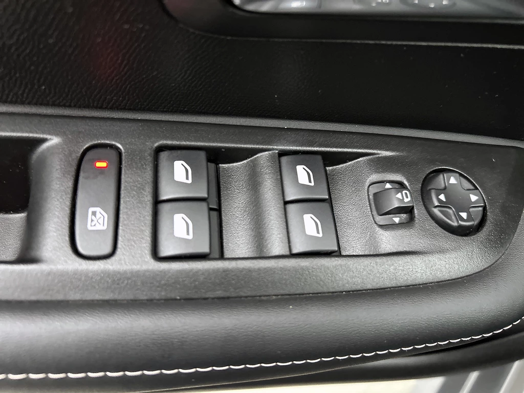 Peugeot 208 – foto 38