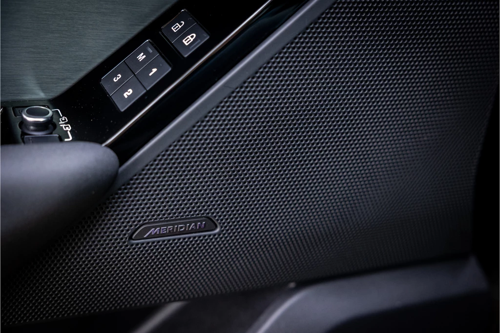 Land Rover Range Rover Velar – foto 24