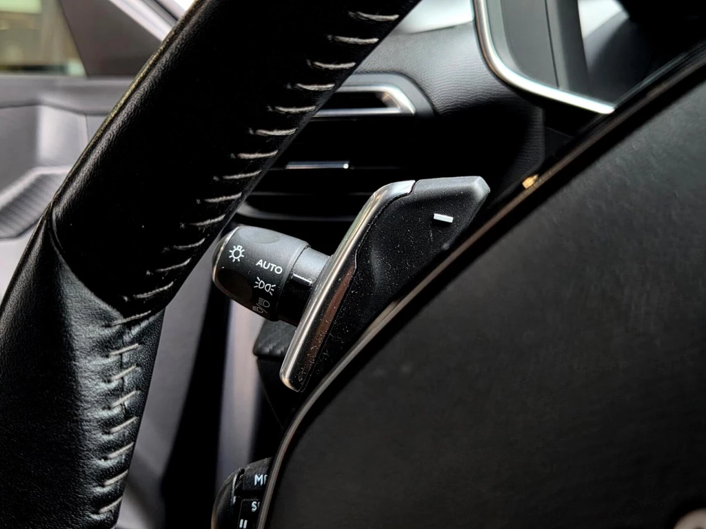 Peugeot 208 – foto 19