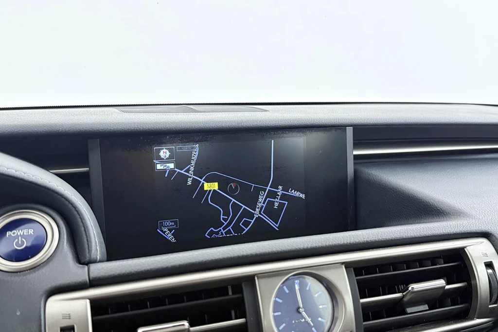 Lexus IS – foto 30