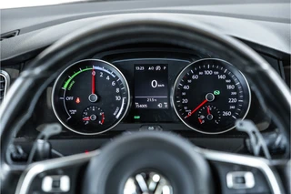 Volkswagen Golf – thumbnail 23