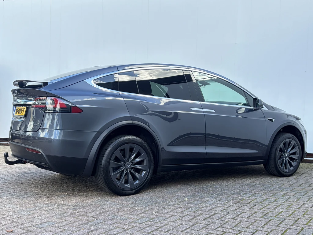 Tesla Model X – foto 8