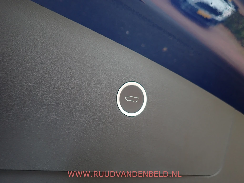 Tesla Model X – foto 35
