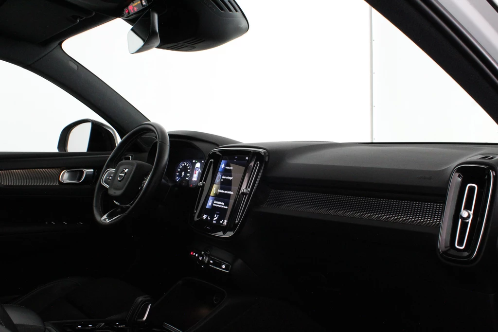 Volvo XC40 – foto 16