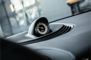 Porsche Taycan – thumbnail 17