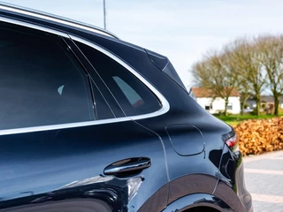 Porsche Cayenne – thumbnail 95