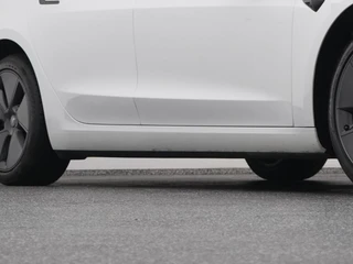 Tesla Model 3 – thumbnail 4