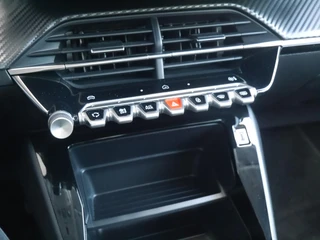 Peugeot 208 – thumbnail 29