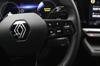 Renault Megane E-Tech – thumbnail 23