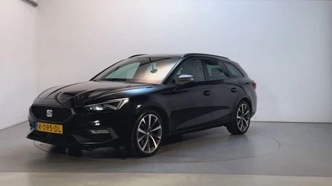Seat Leon Sportstourer 1.5 eTSI 150pk DSG FR Business Intense LED Camera Stoelverwarming DAB+