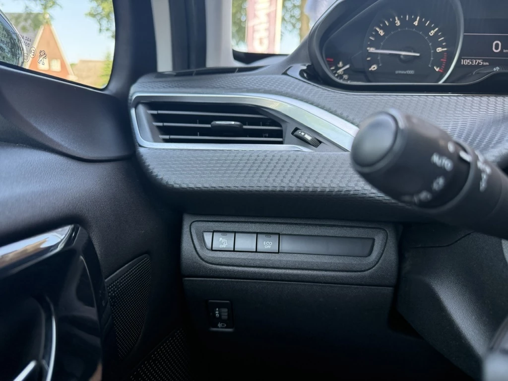 Peugeot 208 – foto 31
