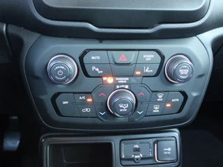 Jeep Renegade – thumbnail 17