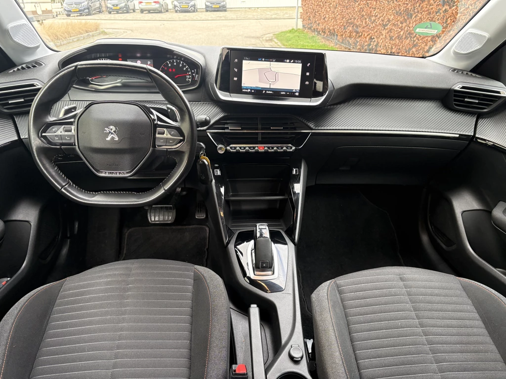 Peugeot 208 – foto 10