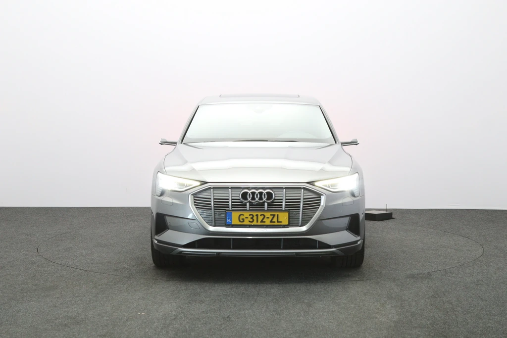 Audi e-tron – foto 10