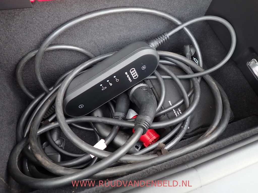 Porsche Taycan – foto 47