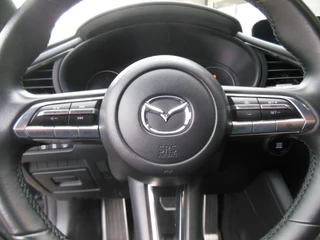 Mazda 3 – thumbnail 16