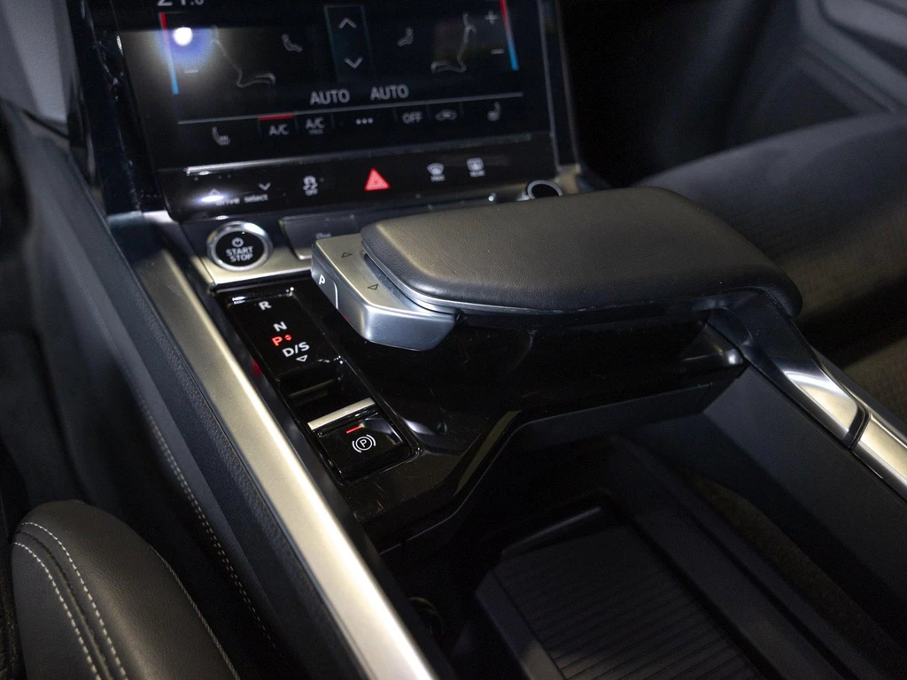Audi Q8 Sportback e-tron – foto 40