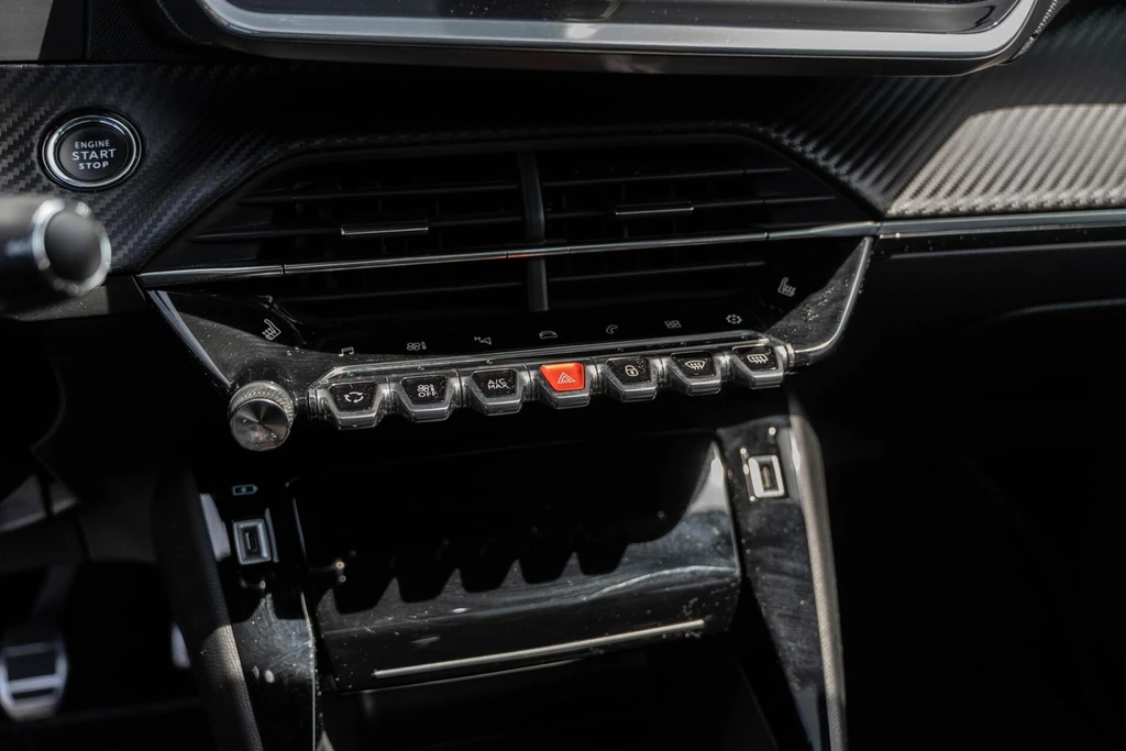 Peugeot 208 – foto 28