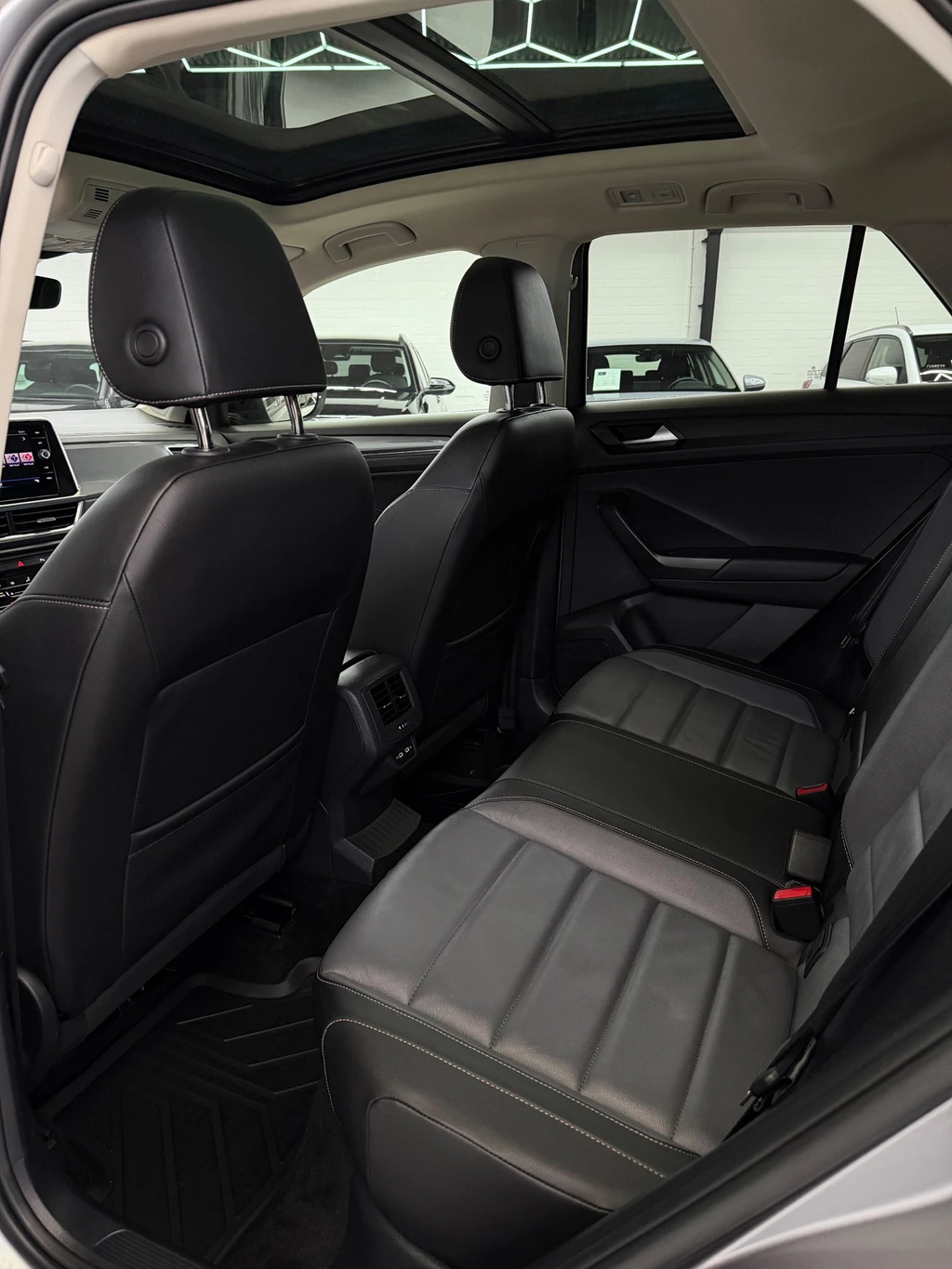Volkswagen T-Roc – foto 14