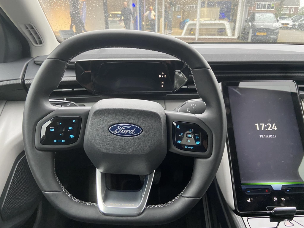 Ford Explorer – foto 9