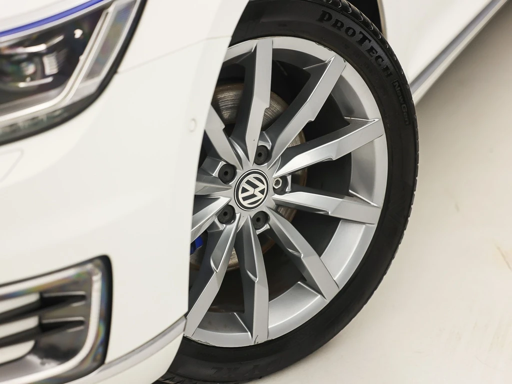 Volkswagen Passat – foto 25