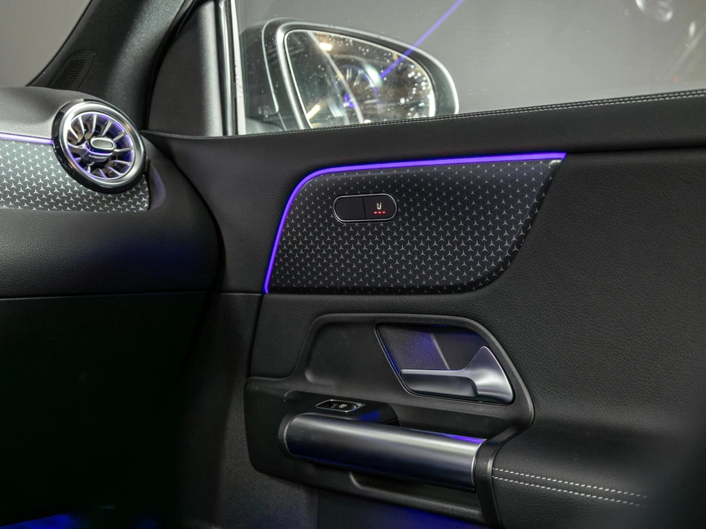 Mercedes-Benz EQA – foto 14